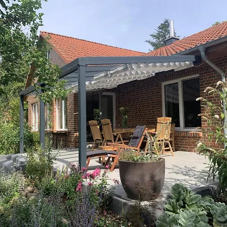 度假居 Haus Am See In Der Schaalsee Region